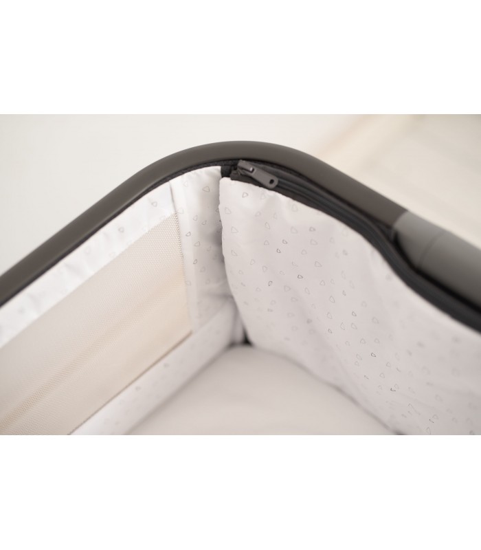 Comprar o berço de co-sleeping CoZee Lite da Tutti Bambini a um preço promocional.