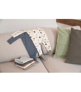 Pijama com pés da marca Lässig