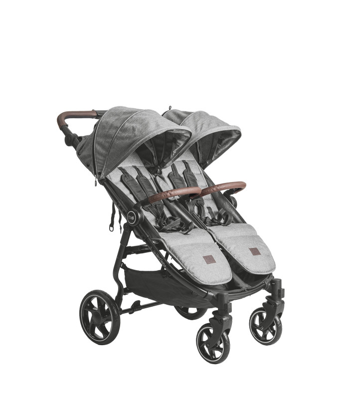 Silla gemelar VentTwin + Niu en color gris con chasis negro, manillar de cuero marrón y amplias capotas.