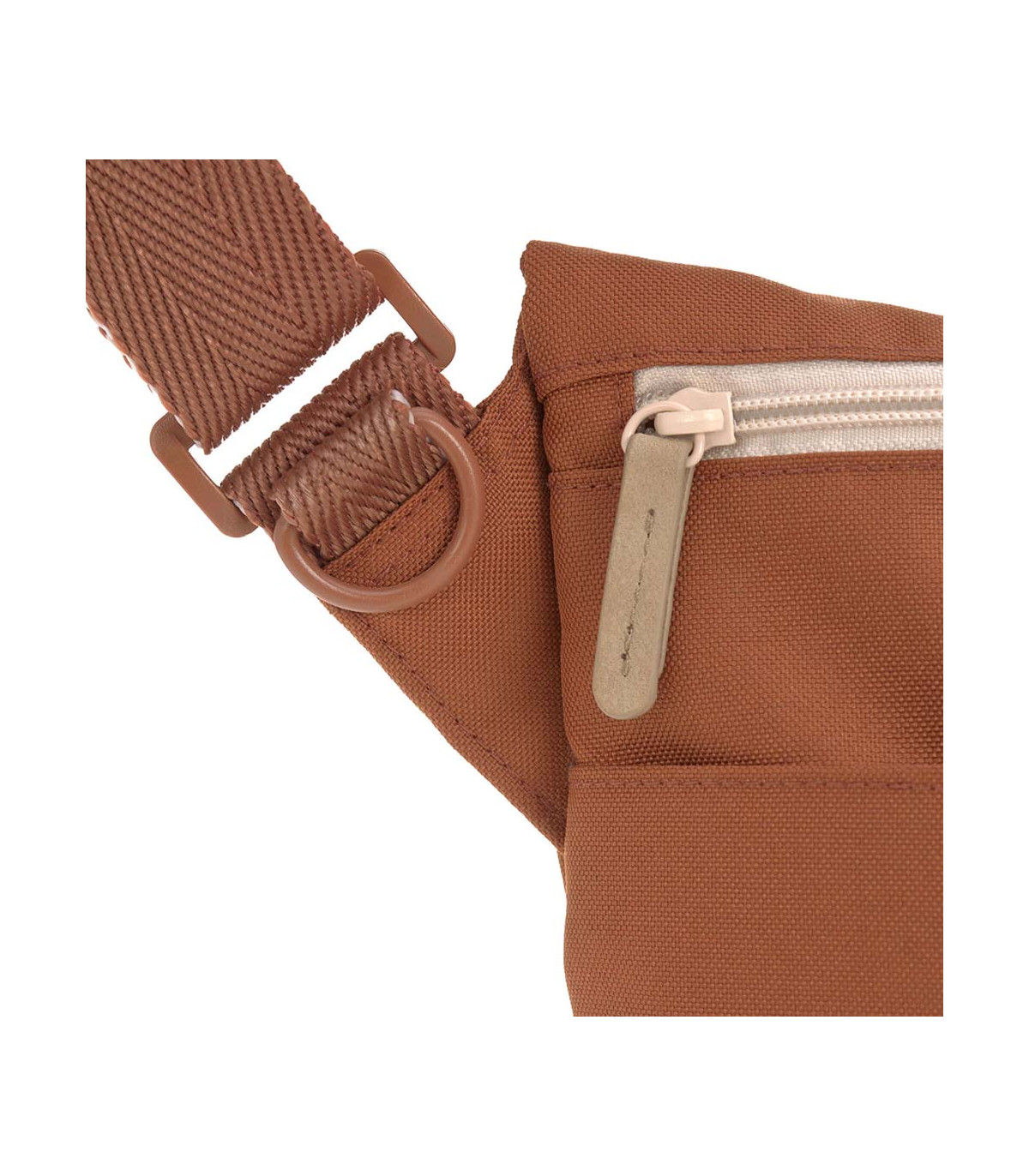 Manu messenger bag | 13.5L technical flap