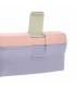 Fiambrera rectangular de plástico con base lila, tapa rosa y un resistente cierre de clip en color crema.