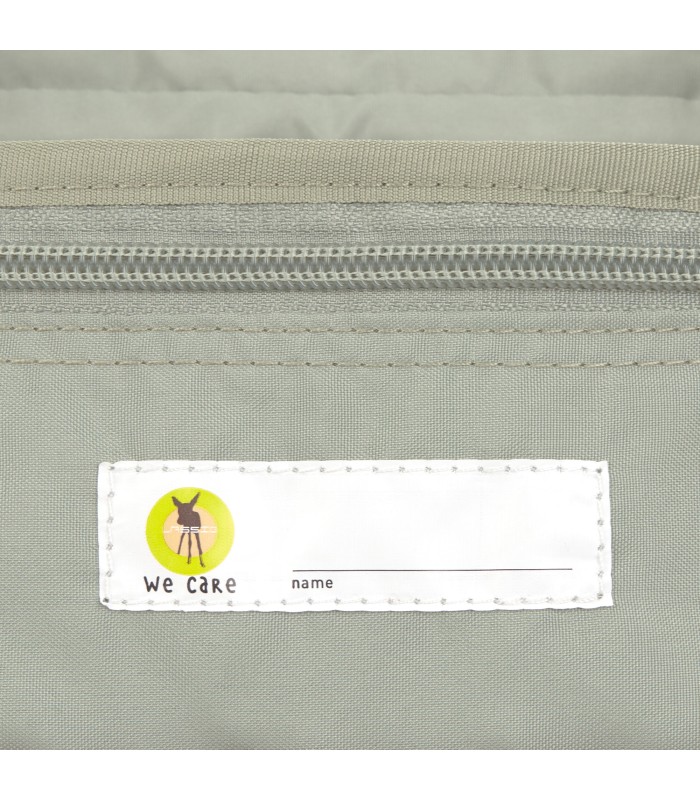 130): Yes.
    3. Natural Spanish sentences: Yes.
    4. No "imagen de": Yes.
    5. Accessibility: Yes.

8.  **